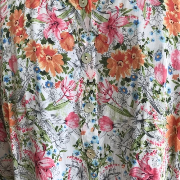 J Jill Floral Blouse Full front button 3/4 Sleeves - Picture 3 of 8